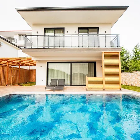 Villa Savaya 1 *