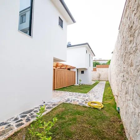 Villa Savaya 1