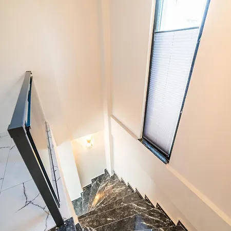 Villa Savaya 1 *