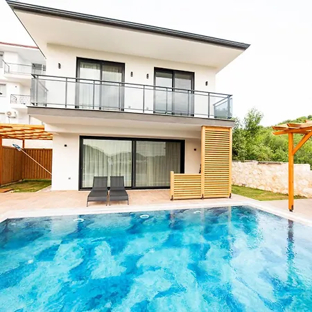 Villa Savaya 1 *